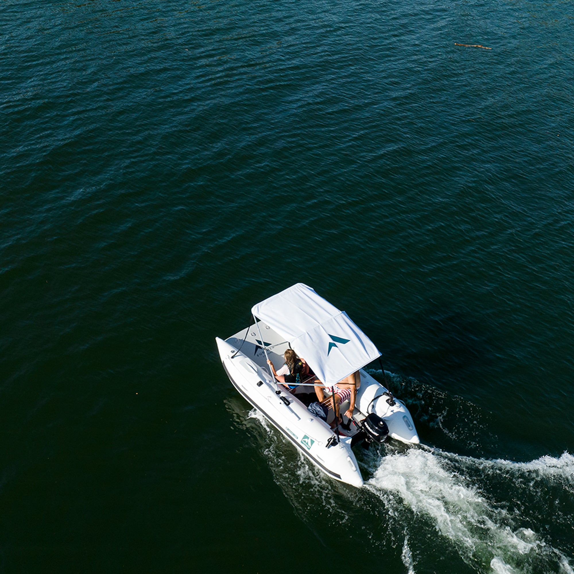 Inflatable Catamaran with Extra Features: The Ultimate Water Adventure